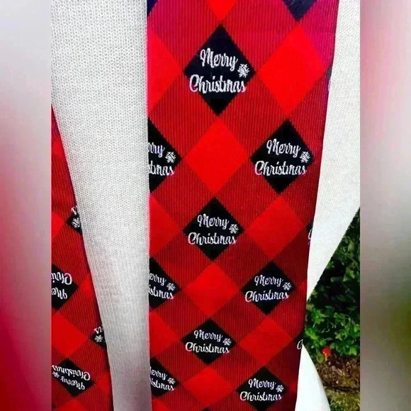 Holiday Traditions Christmas tie - Picture 1 of 4